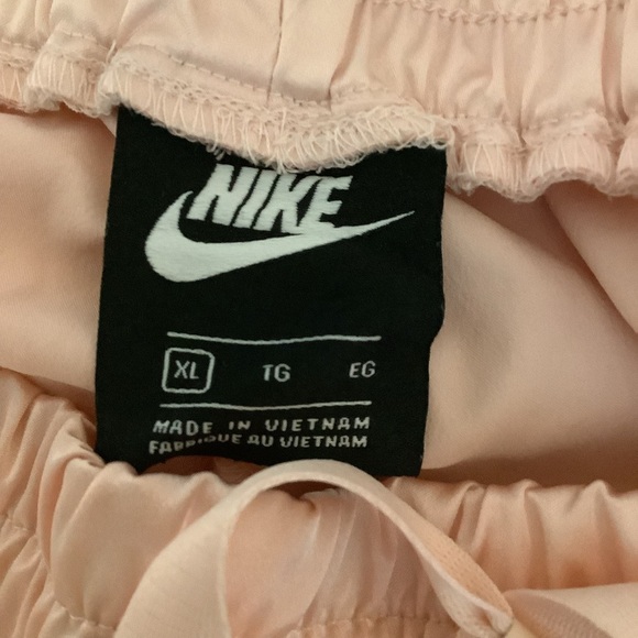 Nike Women's Size XL Light Pink Satin Joggers. Preloved - Picture 5 of 5